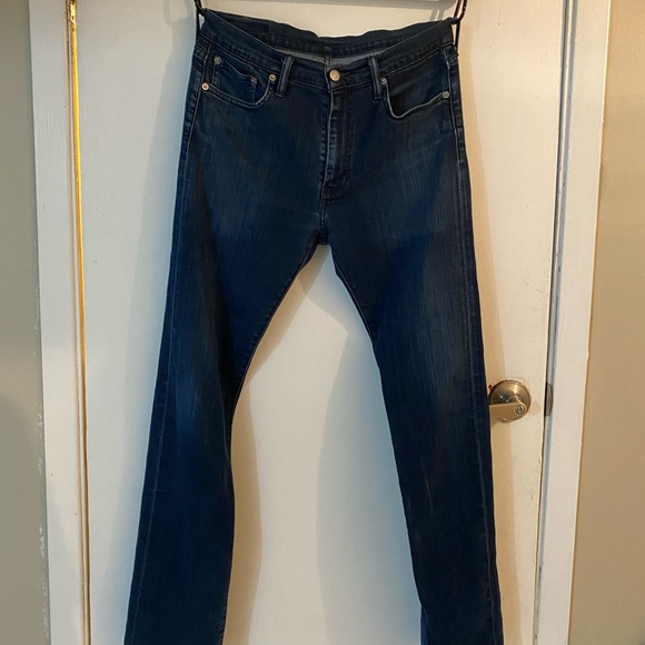 Levi’s 513 Slim Straight | LEVI STRAUSS & CO. - Picture 2 of 3